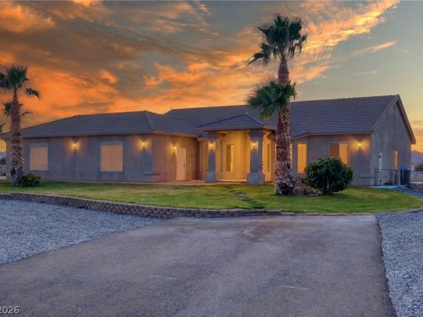 880 Benson Circle , Pahrump, NV 89060