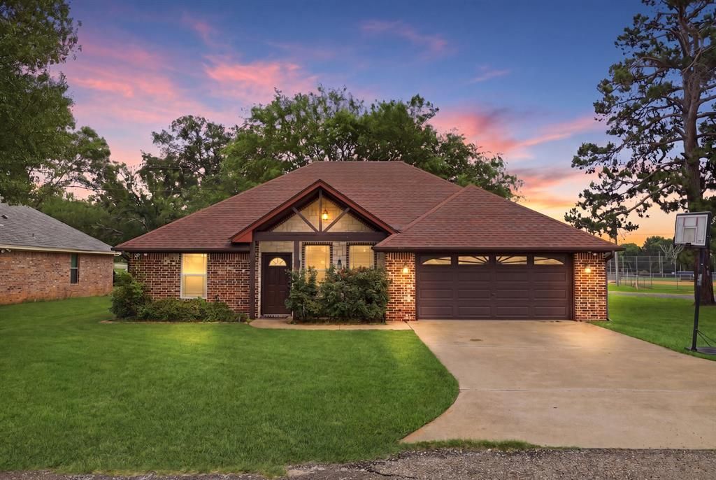 605 Penny Lane, Lindale, TX 75771 Main Photo