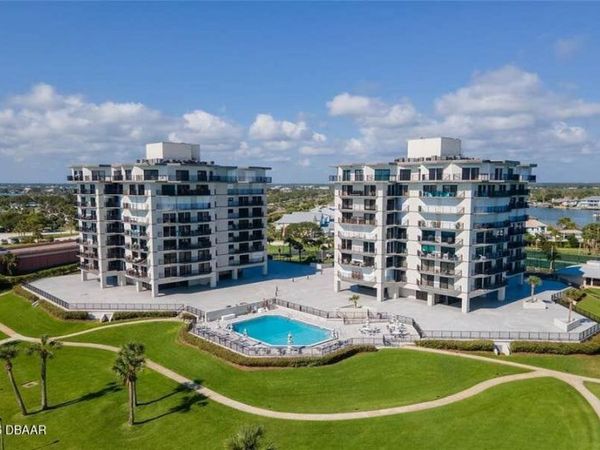 503 Causeway N , Unit 202, New Smyrna Beach, FL 32169