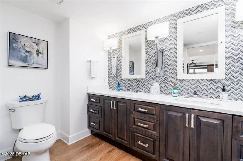 503 Causeway N, Unit 202, New Smyrna Beach, FL 32169 Photo
