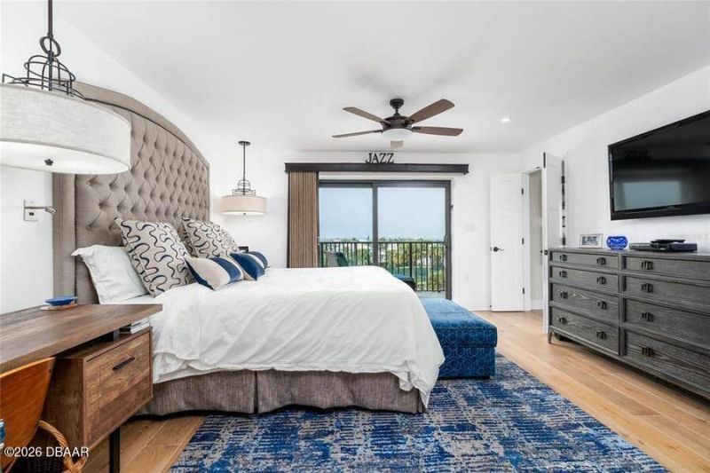 503 Causeway N, Unit 202, New Smyrna Beach, FL 32169 Photo