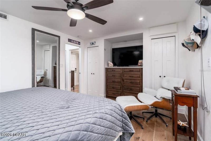 503 Causeway N, Unit 202, New Smyrna Beach, FL 32169 Photo