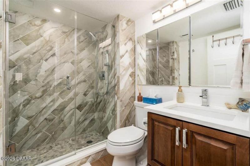 503 Causeway N, Unit 202, New Smyrna Beach, FL 32169 Photo