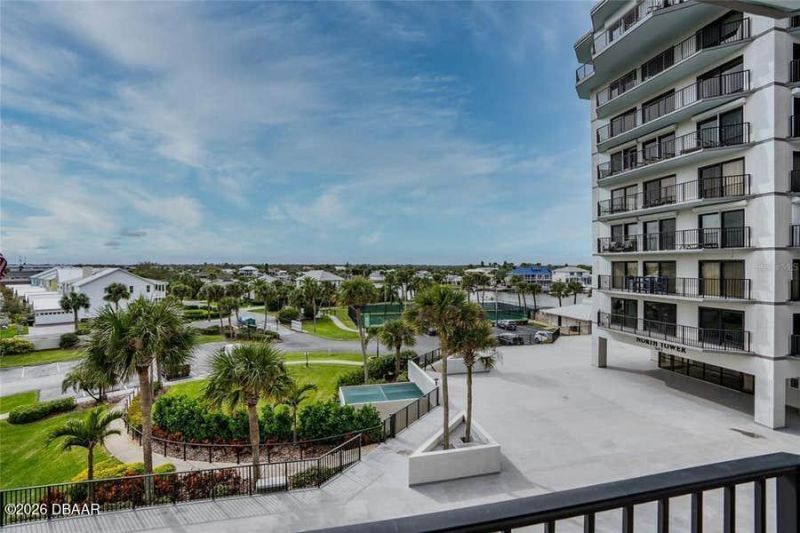 503 Causeway N, Unit 202, New Smyrna Beach, FL 32169 Photo