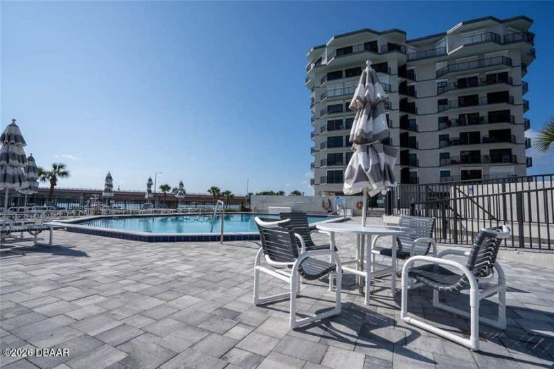 503 Causeway N, Unit 202, New Smyrna Beach, FL 32169 Photo