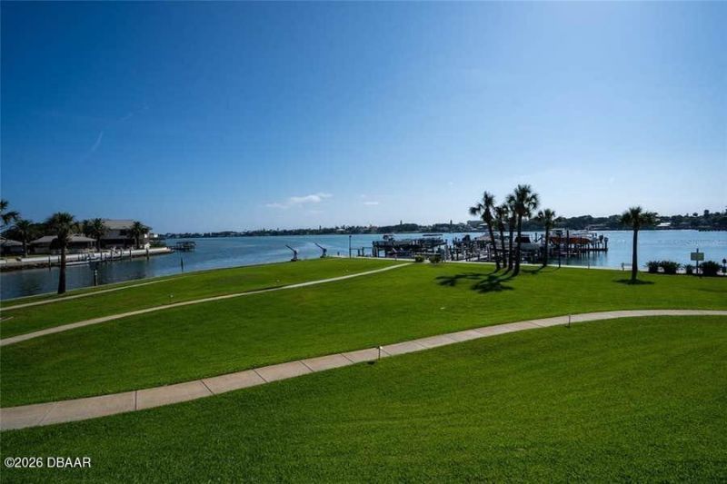503 Causeway N, Unit 202, New Smyrna Beach, FL 32169 Photo