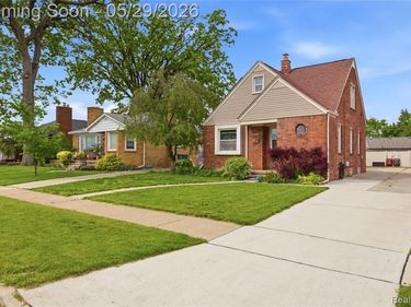 1188 Champaign Road, Lincoln Park, MI 48146
