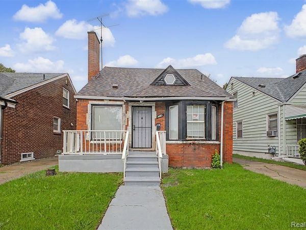 8849 Whitcomb Street, Detroit, MI 48228