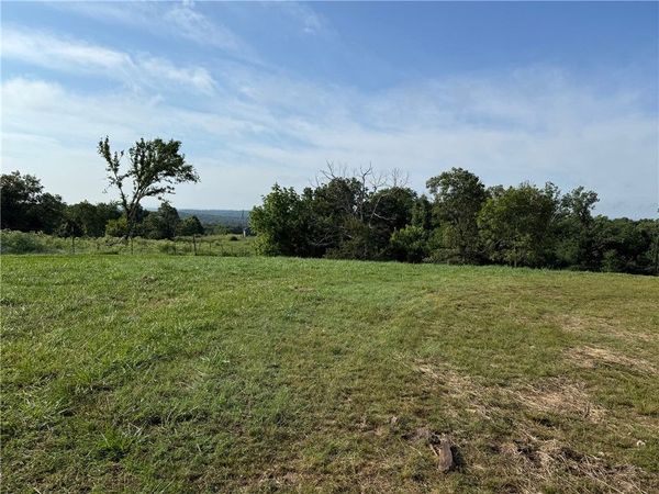 15117 Phelps Road , Siloam Springs, AR 72761