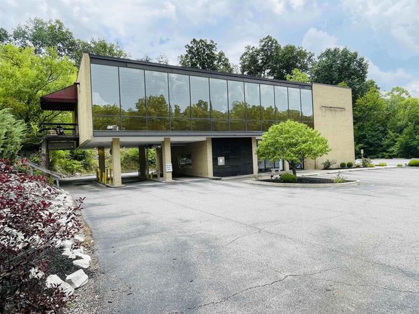 5942 US Route 60 , Ashland, KY 41102