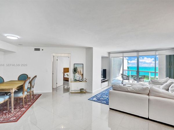 6767 Collins Ave , Unit 408, Miami Beach, FL 33141
