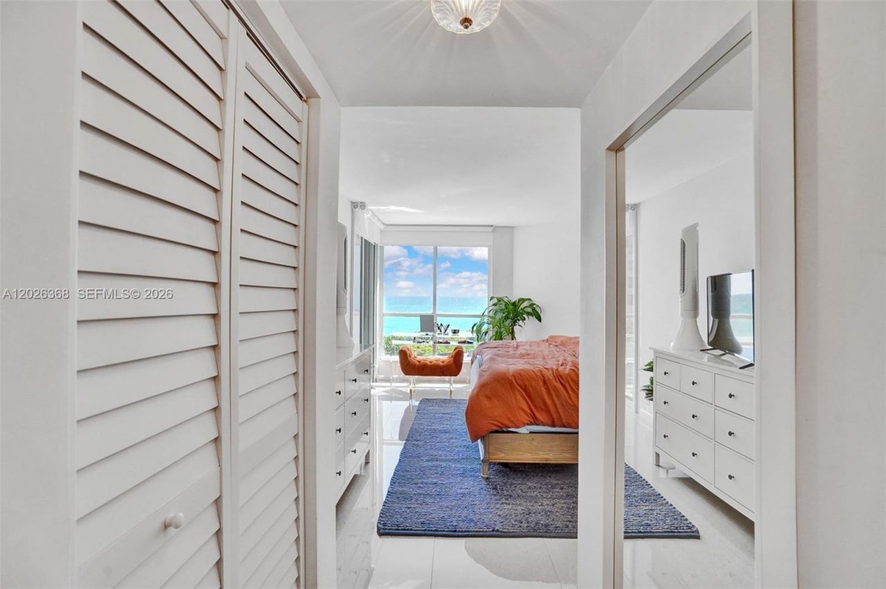 6767 Collins Ave , Unit 408, Miami Beach, FL 33141 Photo