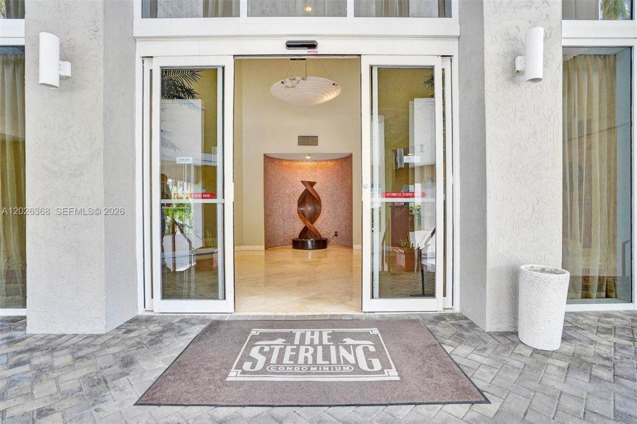 6767 Collins Ave , Unit 408, Miami Beach, FL 33141 Photo