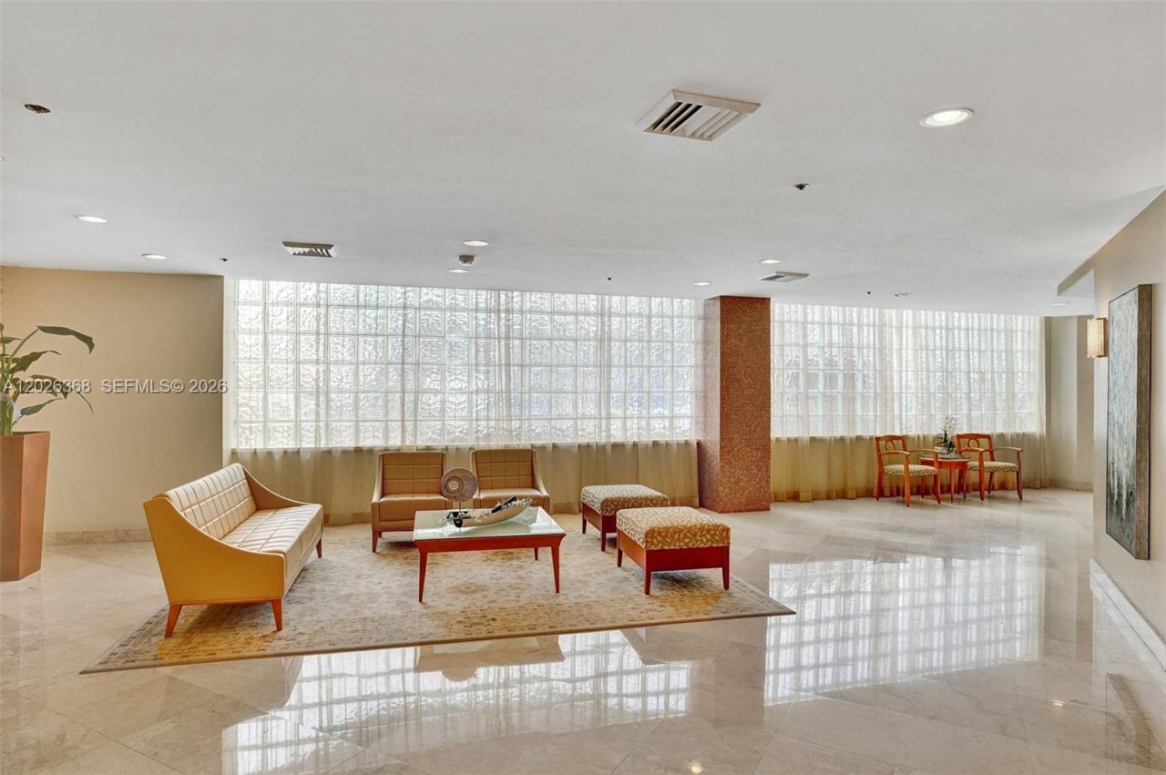 6767 Collins Ave , Unit 408, Miami Beach, FL 33141 Photo