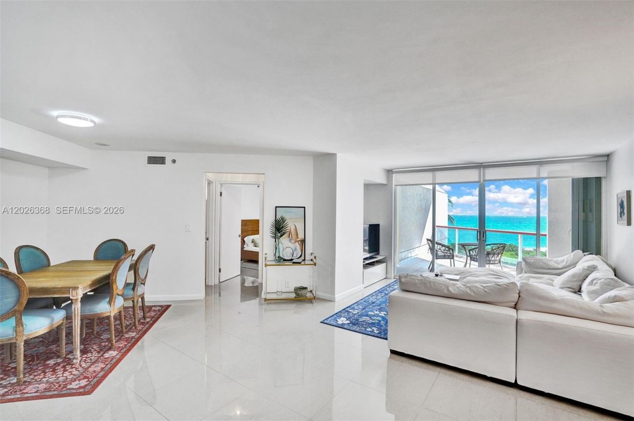 6767 Collins Ave , Unit 408, Miami Beach, FL 33141 Photo