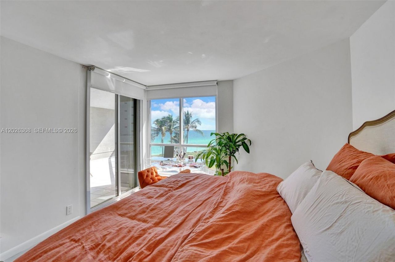 6767 Collins Ave , Unit 408, Miami Beach, FL 33141 Photo