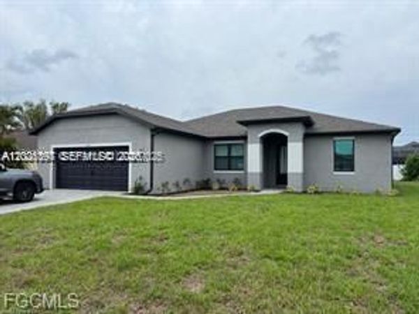 209 SE 26th Ter , Cape Coral, FL 33904