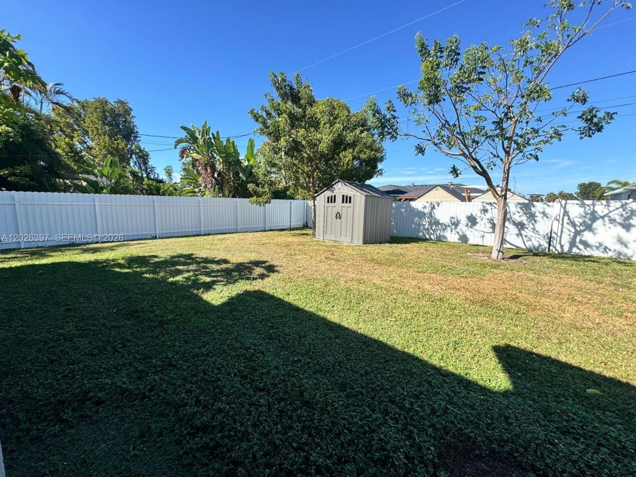 209 SE 26th Ter, Cape Coral, FL 33904 Photo