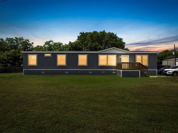101 Syble Jean Drive , Burleson, TX 76028