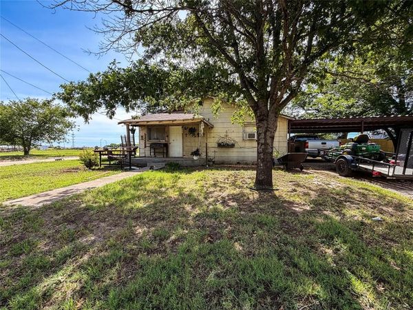 506 N Avenue B , Haskell, TX 79521