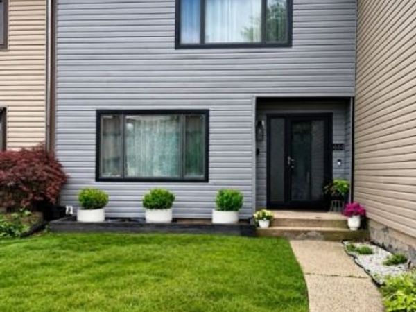 444 Brookside Ln, Hillsborough, NJ 08844
