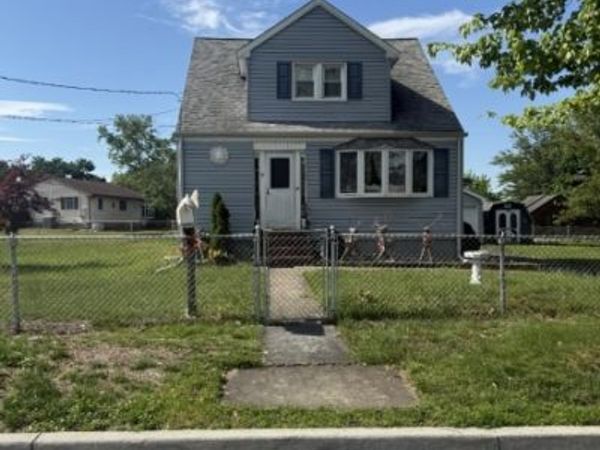 30 Murray Ave, Piscataway, NJ 08854
