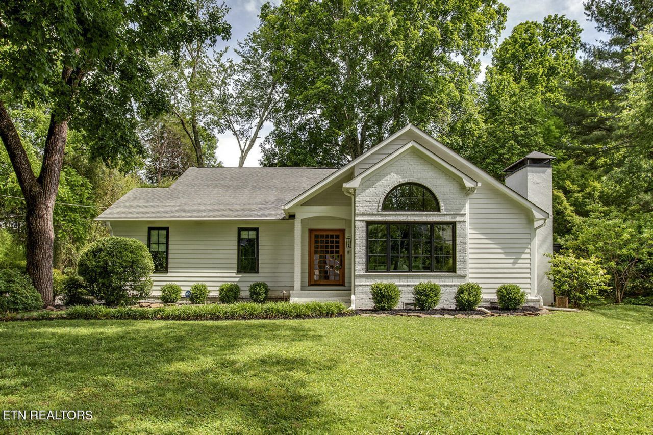 6604 Westland Drive, Knoxville, TN 37919 Main Photo