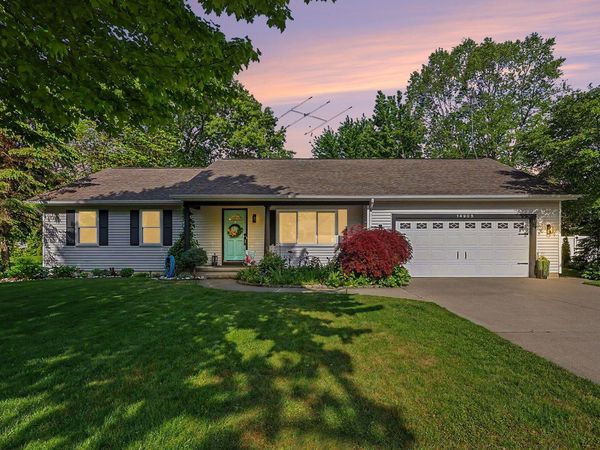 14905 Canary Drive, Grand Haven, MI 49417