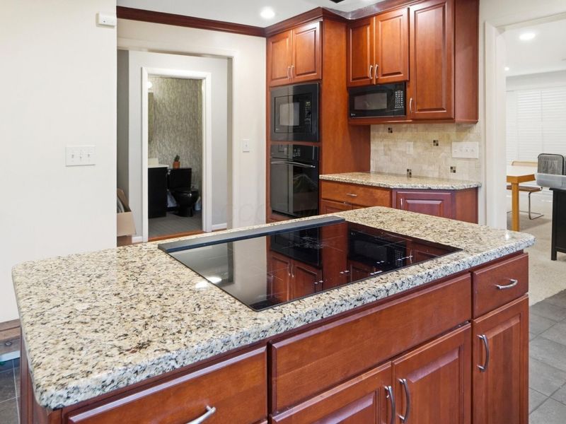 2759 Plymouth Avenue, Columbus, OH 43209 Photo 23