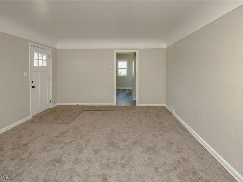 17 N Richview Avenue, Youngstown, OH 44509 Photo 3