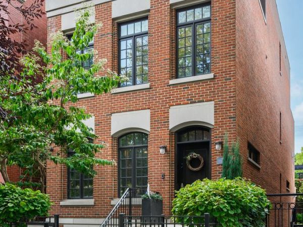 2122 N Magnolia Avenue, Chicago, IL 60614