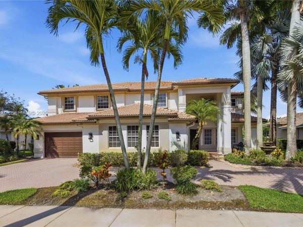 1422 Victoria Isle Dr , Weston, FL 33327