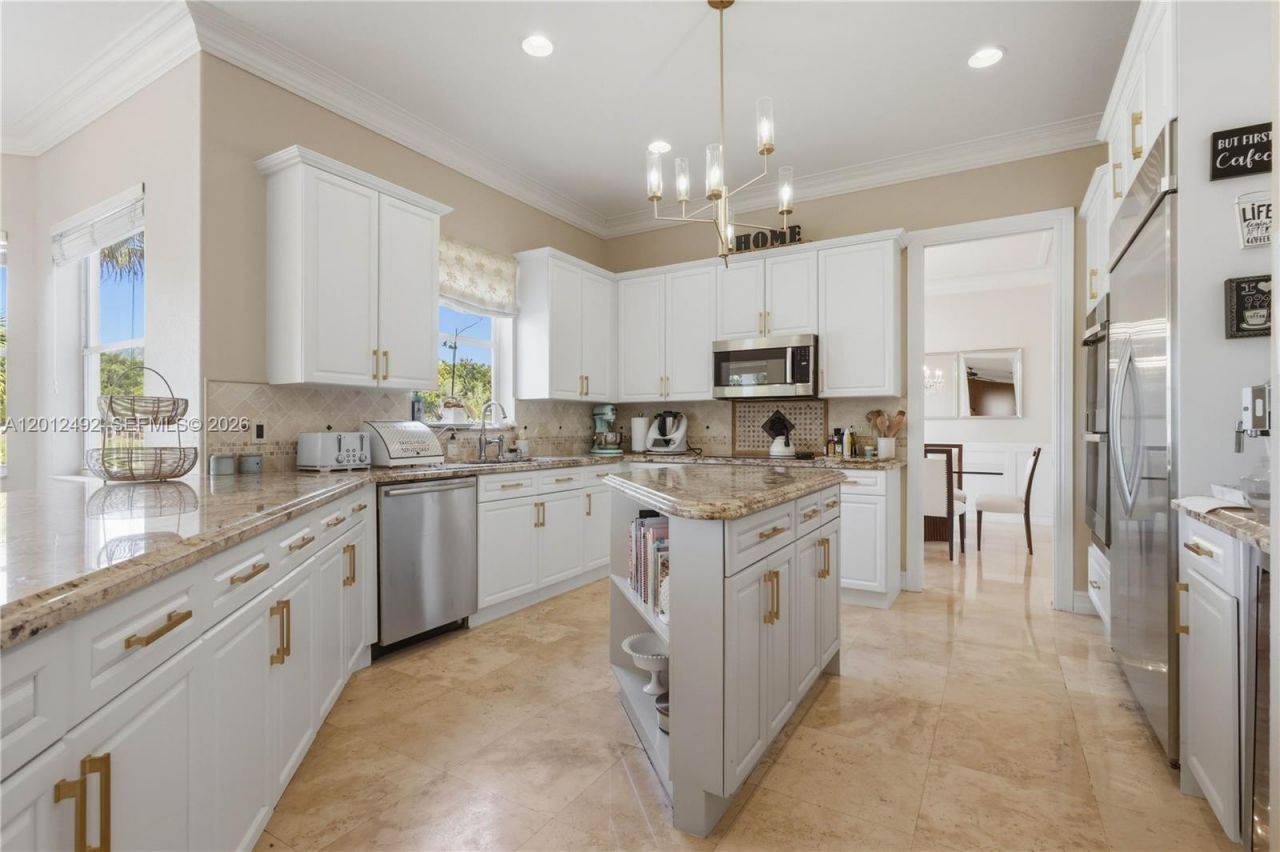 1422 Victoria Isle Dr , Weston, FL 33327 Photo