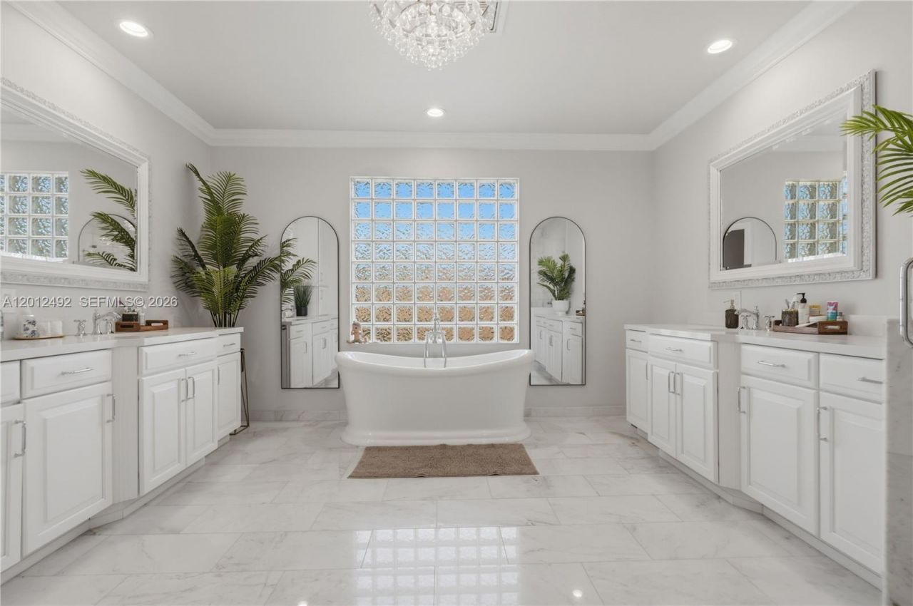 1422 Victoria Isle Dr , Weston, FL 33327 Photo