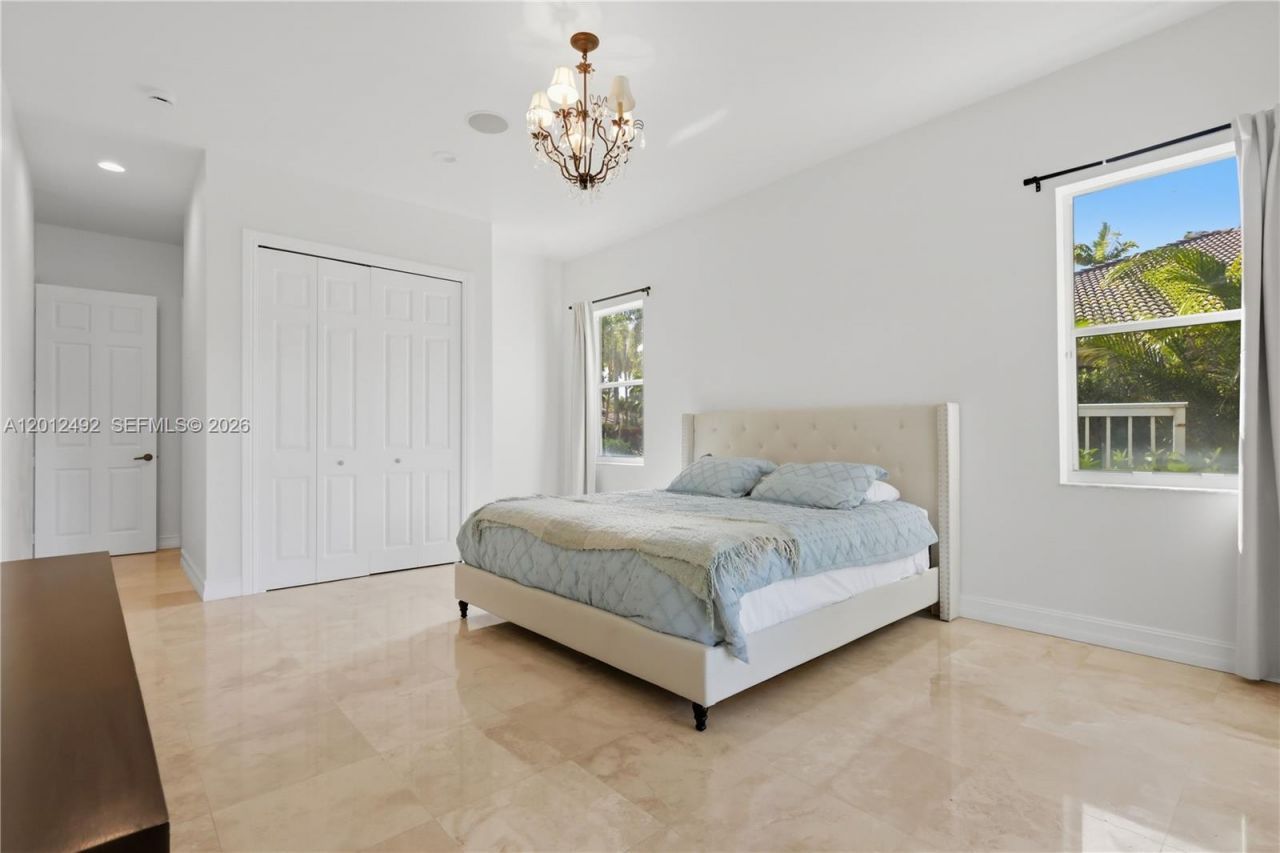 1422 Victoria Isle Dr , Weston, FL 33327 Photo