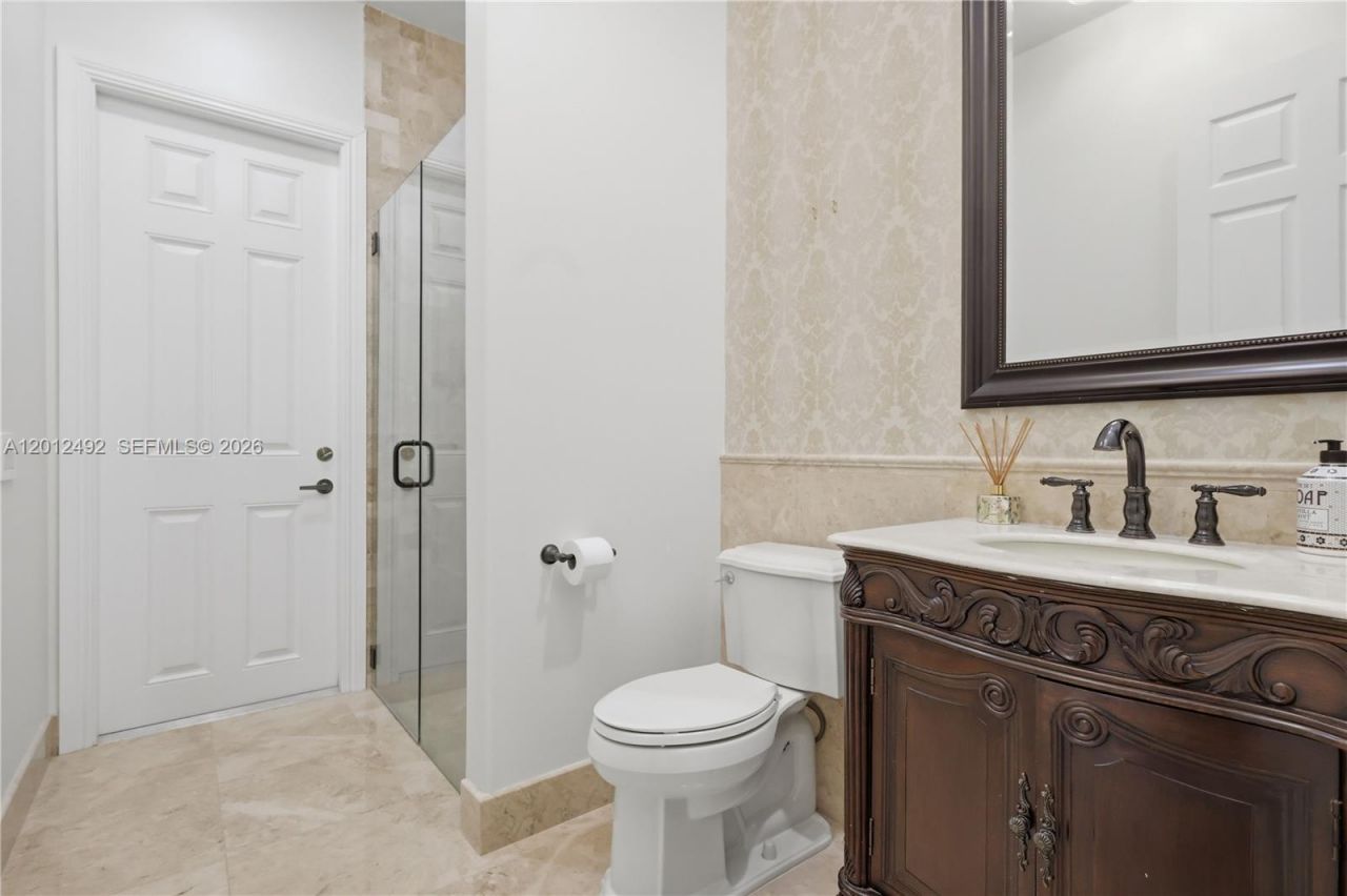 1422 Victoria Isle Dr , Weston, FL 33327 Photo