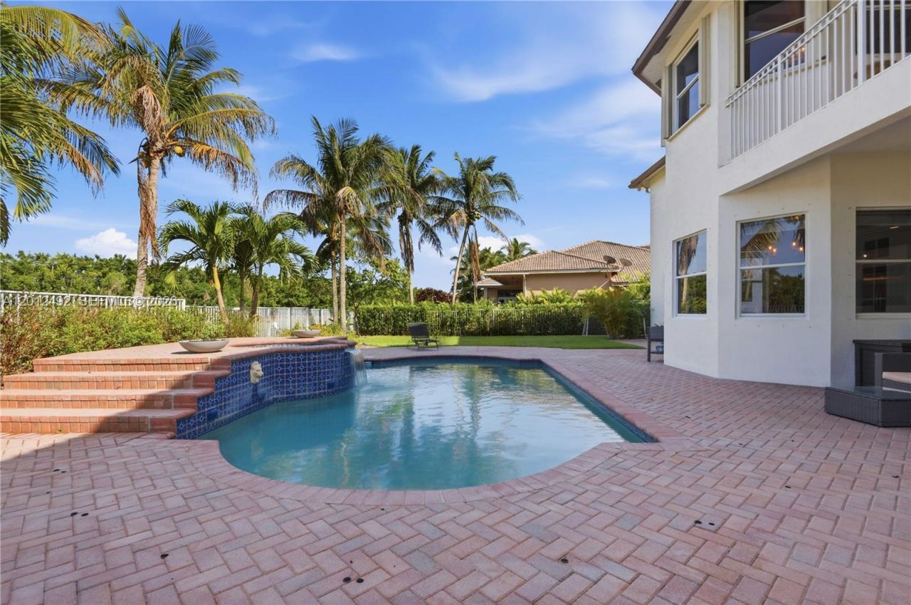 1422 Victoria Isle Dr , Weston, FL 33327 Photo