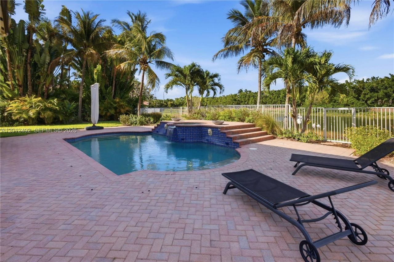 1422 Victoria Isle Dr , Weston, FL 33327 Photo