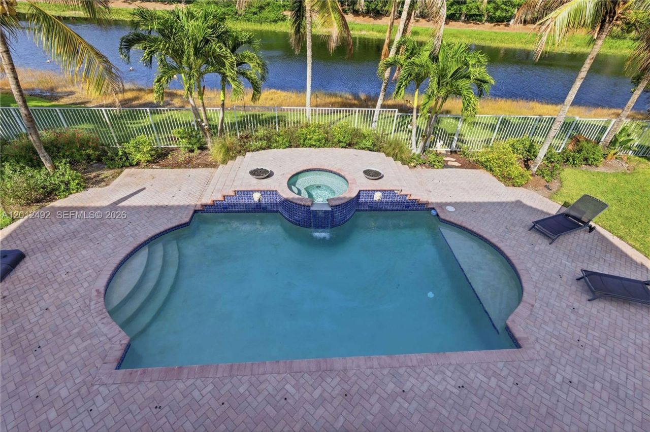 1422 Victoria Isle Dr , Weston, FL 33327 Photo