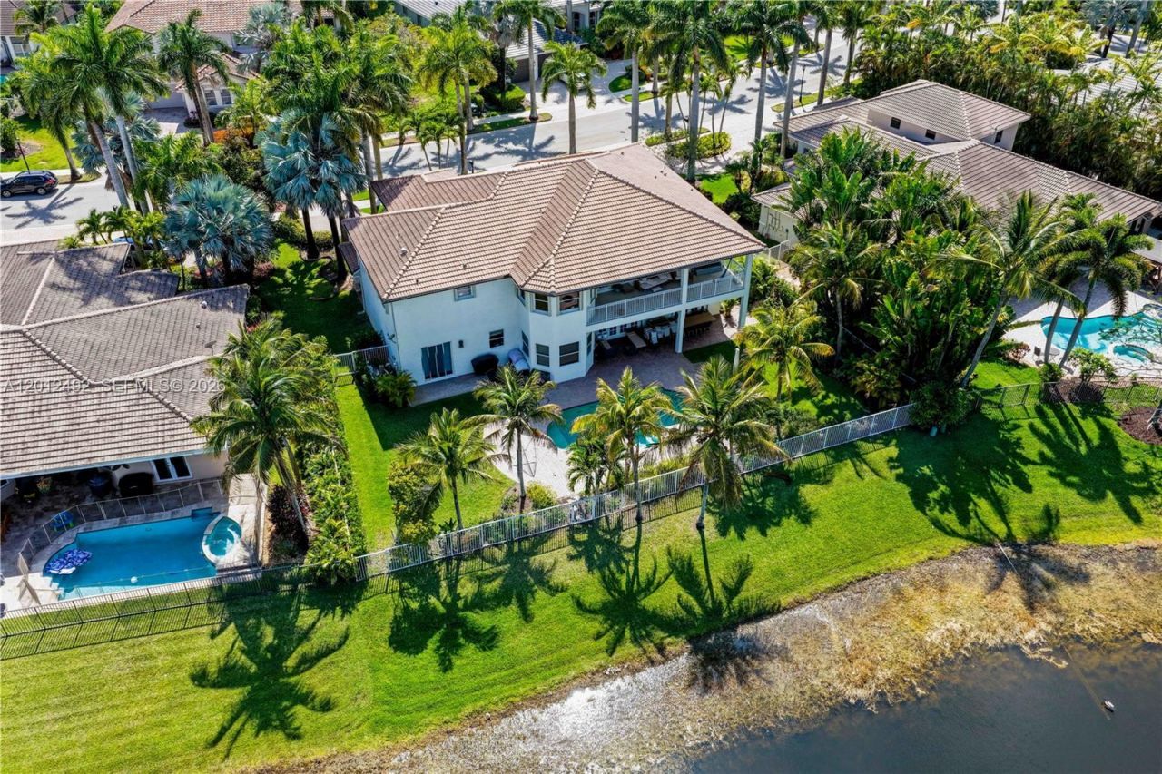 1422 Victoria Isle Dr , Weston, FL 33327 Photo