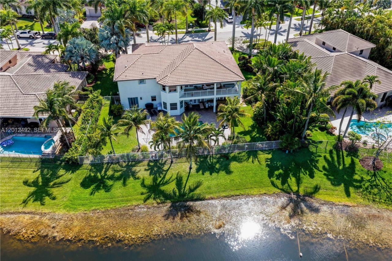 1422 Victoria Isle Dr , Weston, FL 33327 Photo