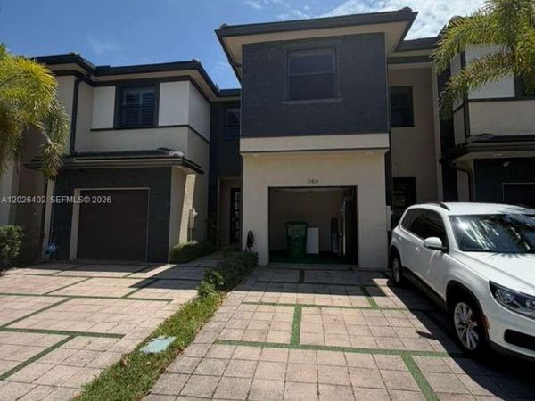 15815 NW 91st Ct , Unit n/a, Miami Lakes, FL 33018