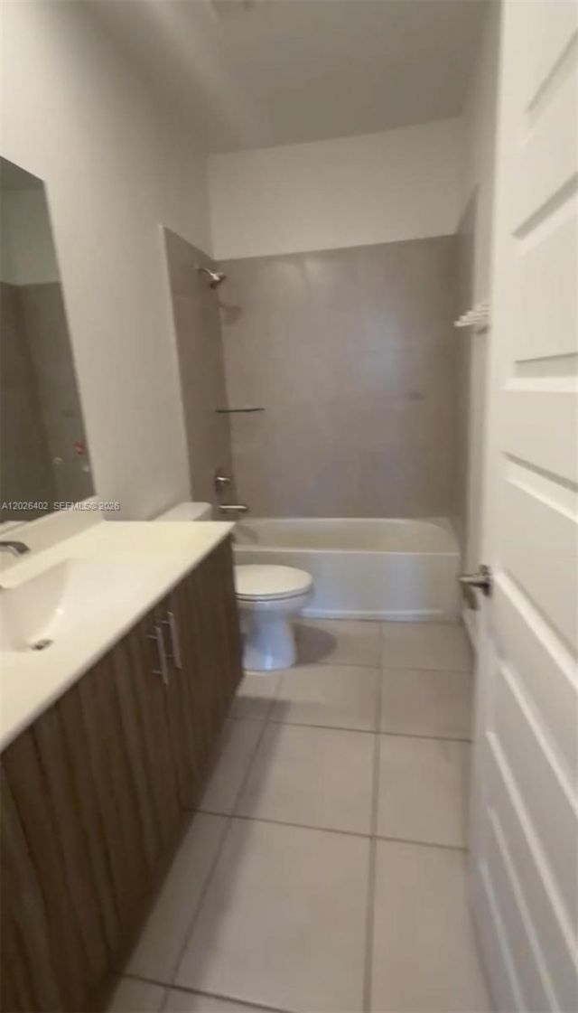 15815 NW 91st Ct, Unit n/a, Miami Lakes, FL 33018 Photo