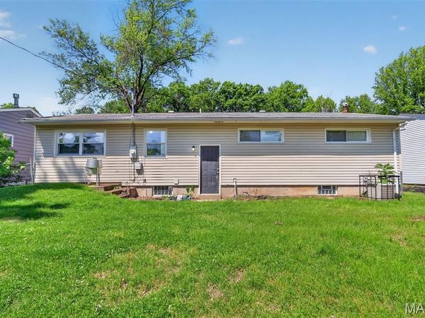 10120 Jett Drive , St Louis, MO 63136