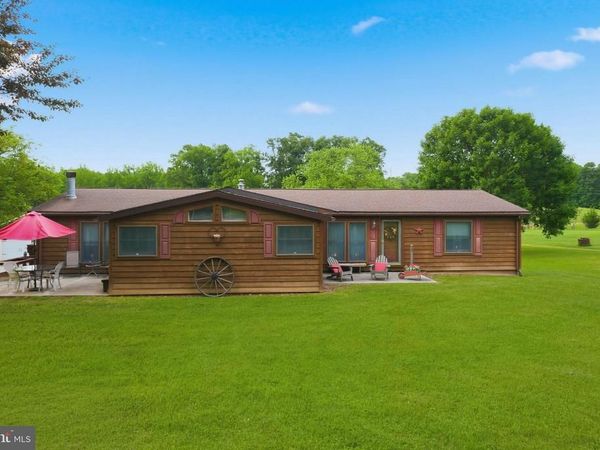454 RACETRACK ROAD, ABBOTTSTOWN, PA 17301