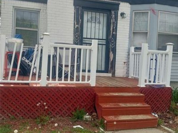 8883 Sussex Street, Detroit, MI 48228