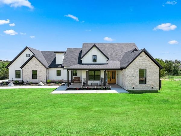 5675 Compass Way, Bluff Dale, TX 76433