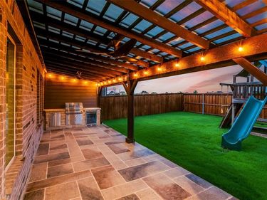 400 Acton Avenue, Fort Worth, TX 76131