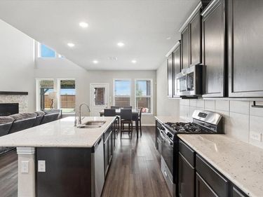 400 Acton Avenue, Fort Worth, TX 76131