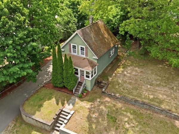 2 Tyng Rd, Tyngsborough, MA 01879